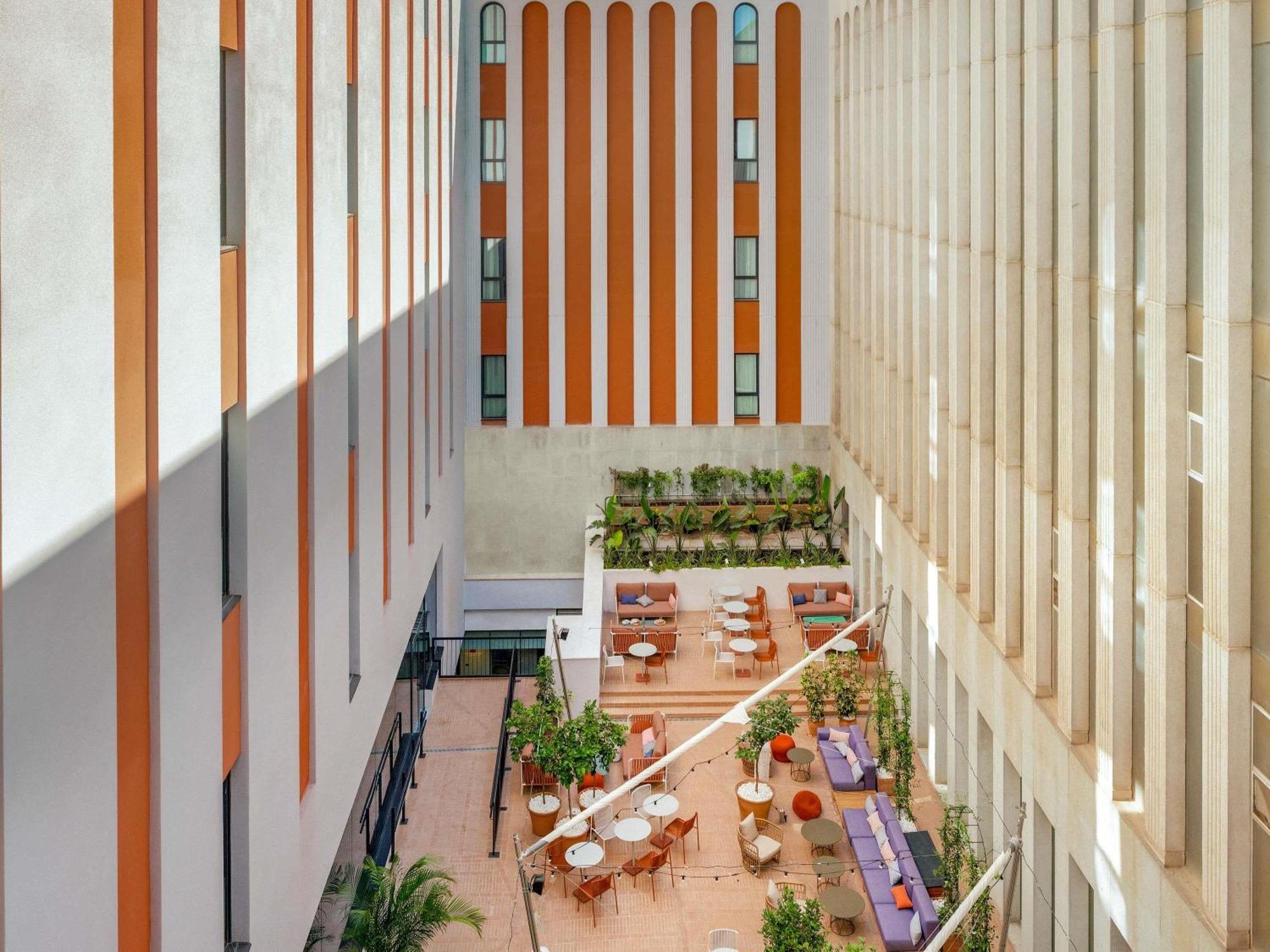 Ibis Styles Sevilla City Santa Justa Εξωτερικό φωτογραφία