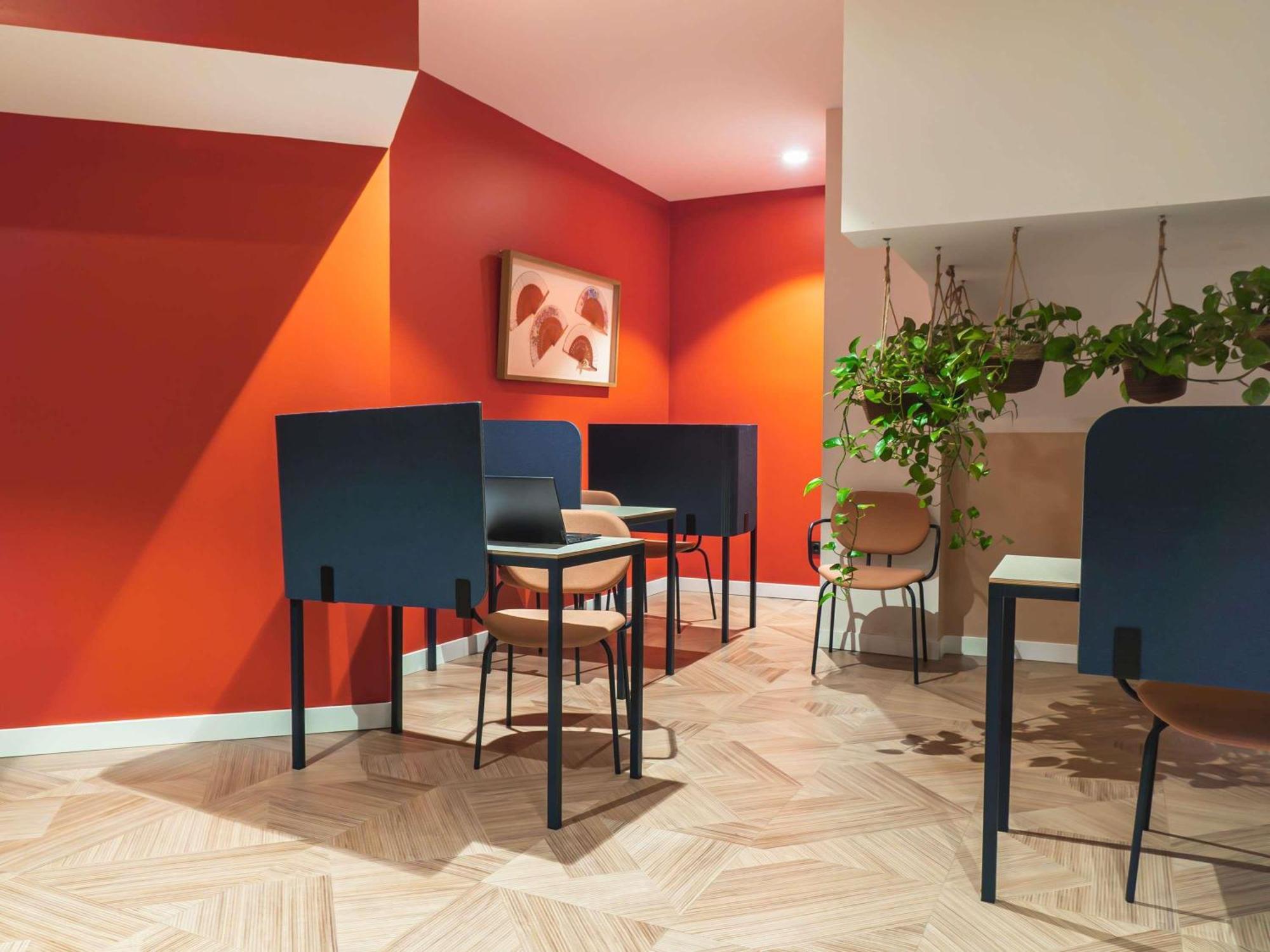 Ibis Styles Sevilla City Santa Justa Εξωτερικό φωτογραφία