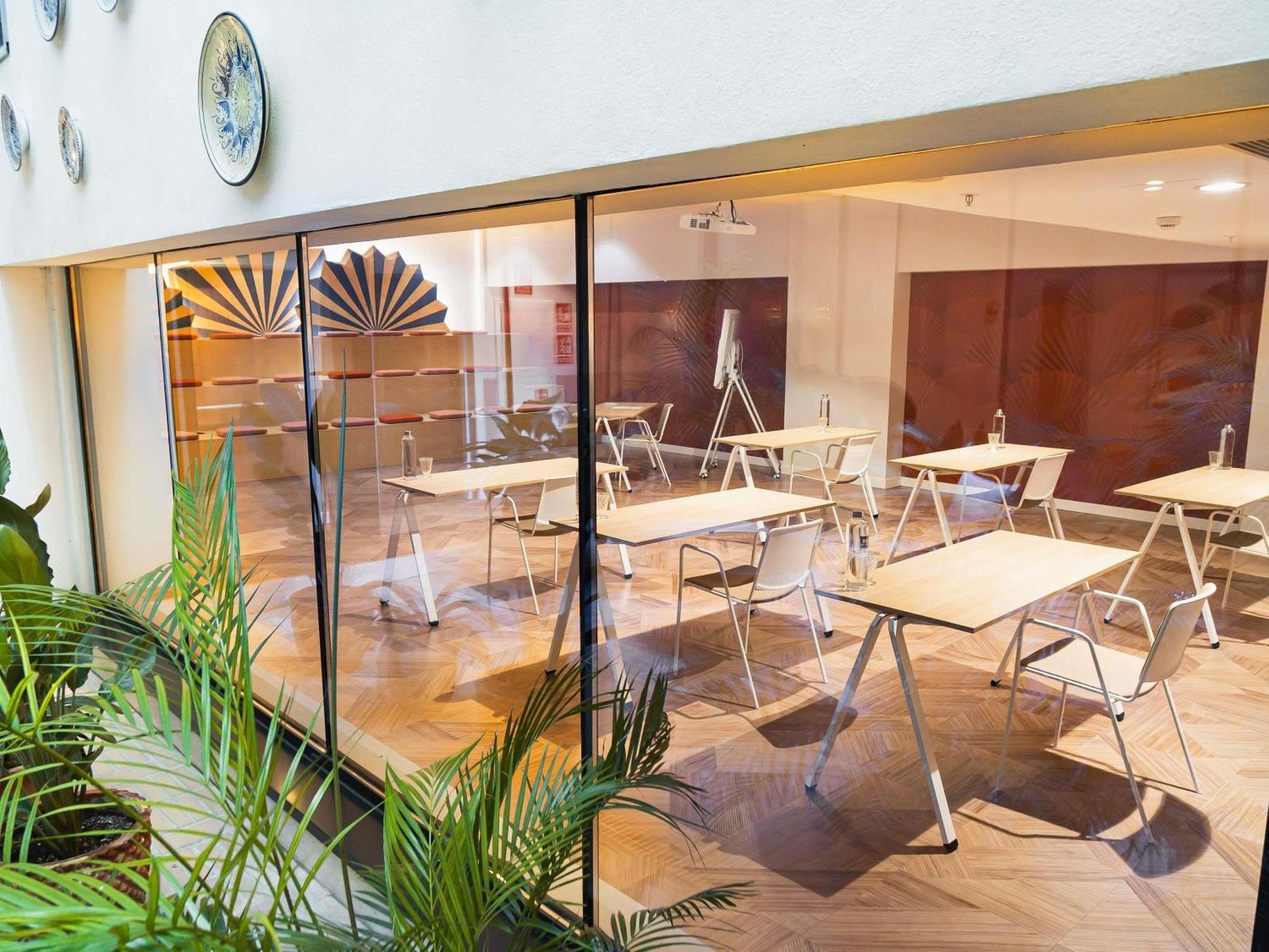 Ibis Styles Sevilla City Santa Justa Εξωτερικό φωτογραφία