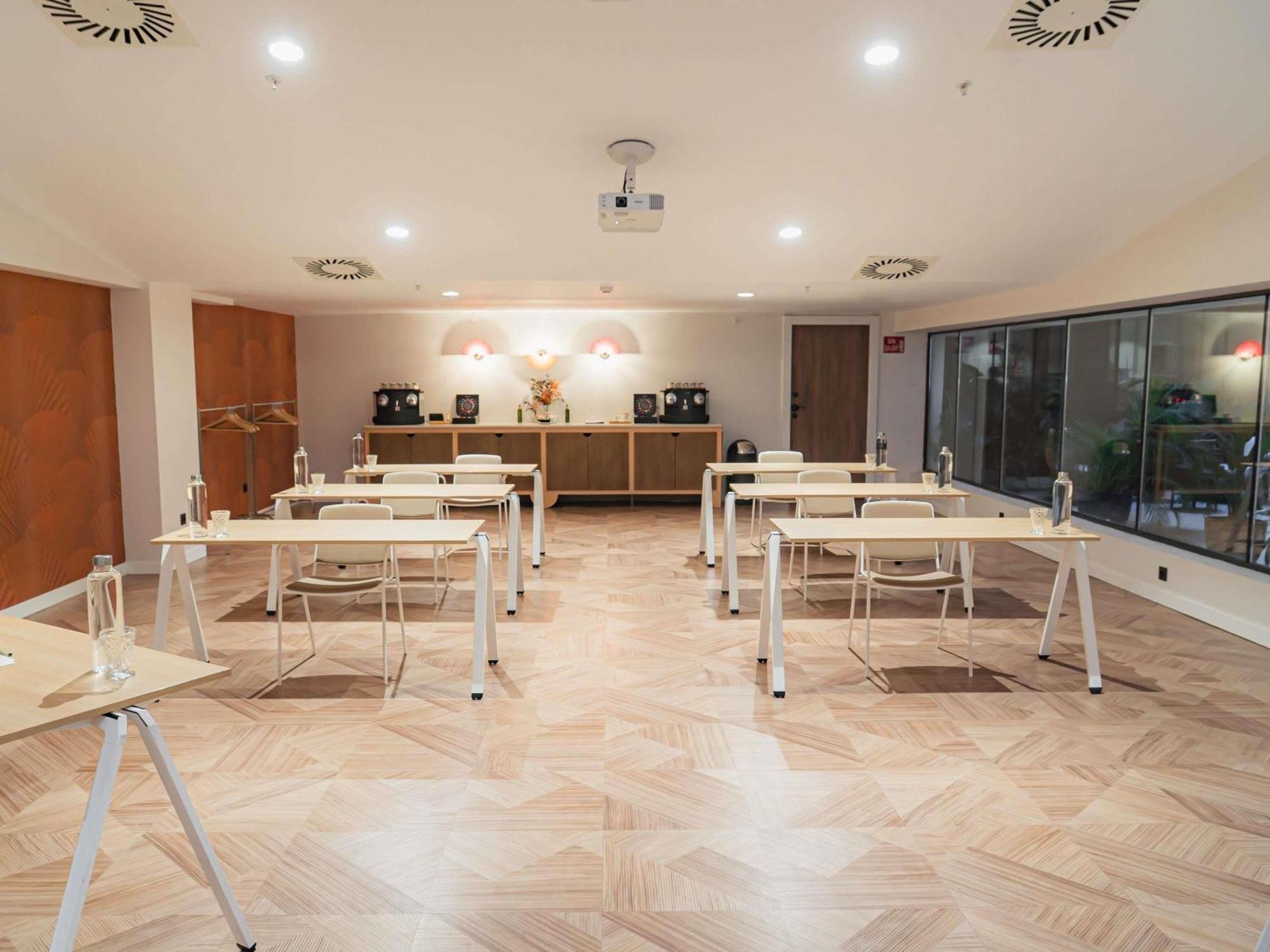Ibis Styles Sevilla City Santa Justa Εξωτερικό φωτογραφία