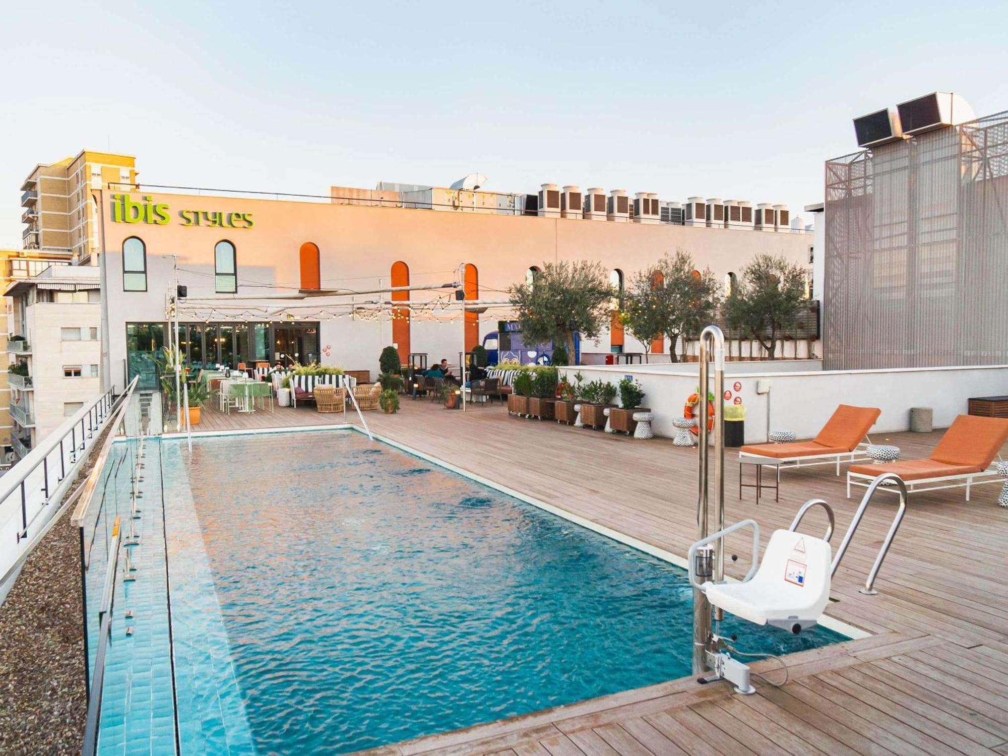 Ibis Styles Sevilla City Santa Justa Εξωτερικό φωτογραφία